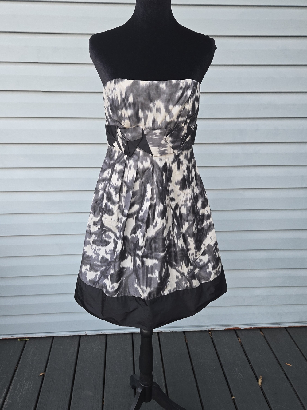 BCBGMAXAZRIA Silk Blend Strapless Ikat Print Mini Dress - Size 8 Y2K Party Chic